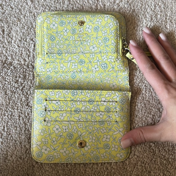 Louis Vuitton Monogram Fleuri Insolite Wallet PM - Picture 2 of 12